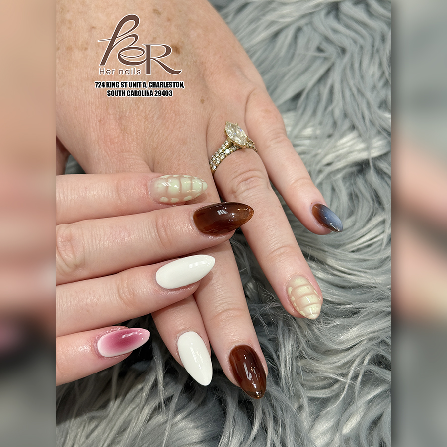 Her Nails nail photo 5